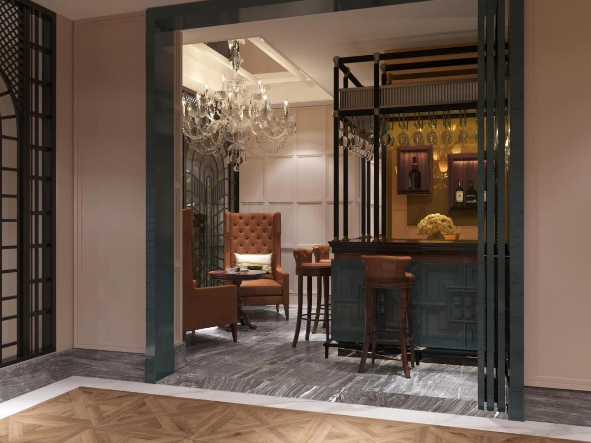 Grand Hotel Du Lac ฮานอย ภายนอก รูปภาพ The bar at the hotel