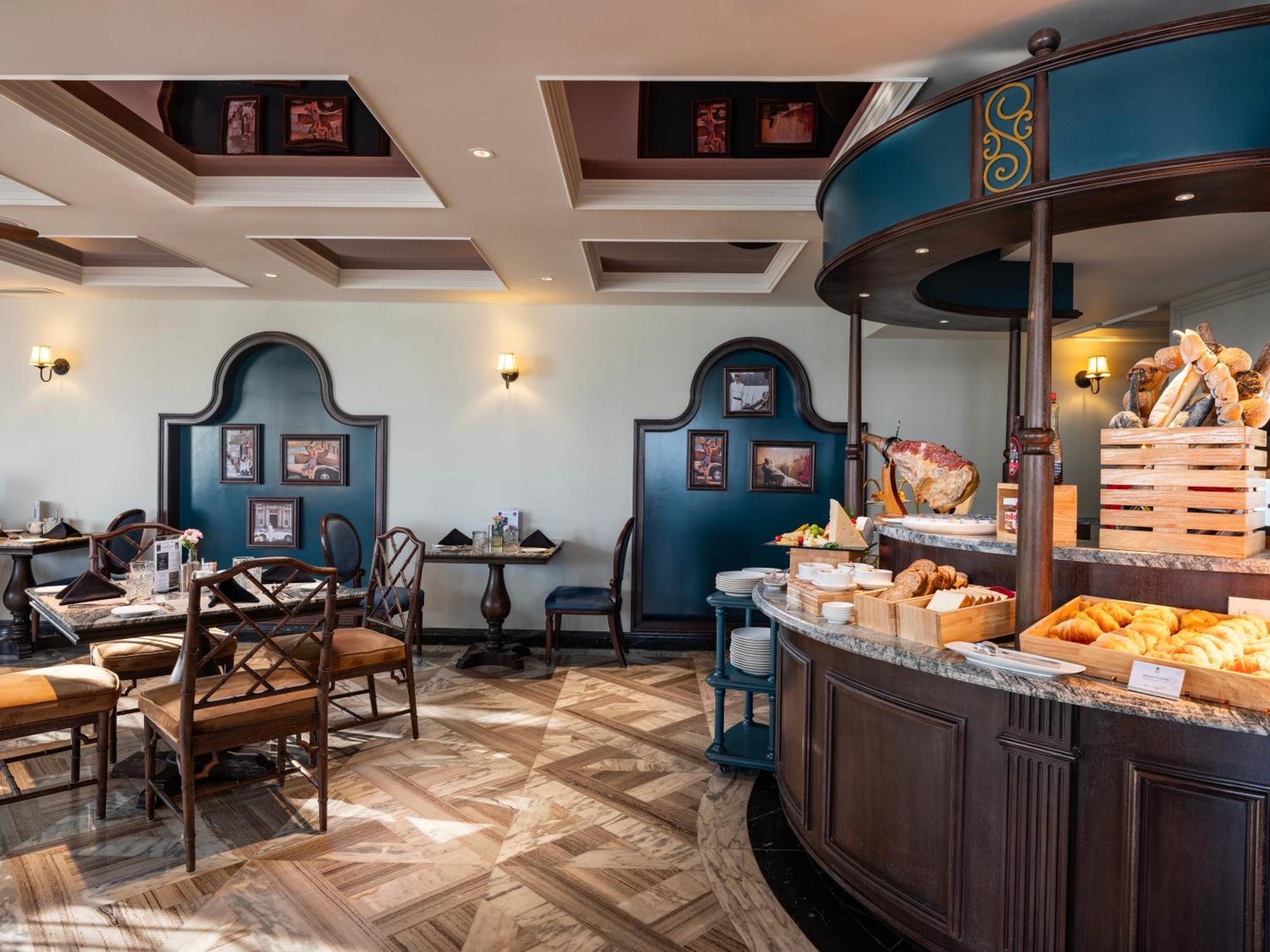 Grand Hotel Du Lac ฮานอย ภายนอก รูปภาพ The interior of the restaurant